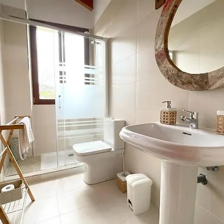 Hébergement de vacances Acogedor Adosado Con Entrada Independiente *