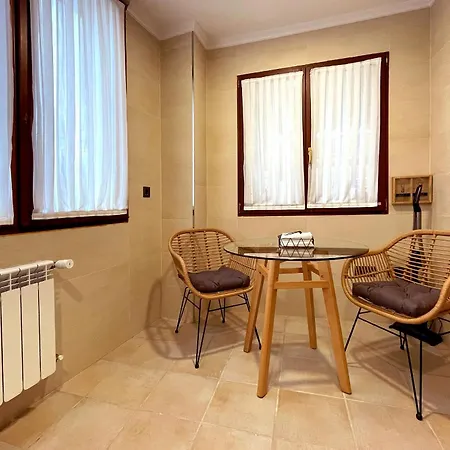 Acogedor Adosado Con Entrada Independiente *