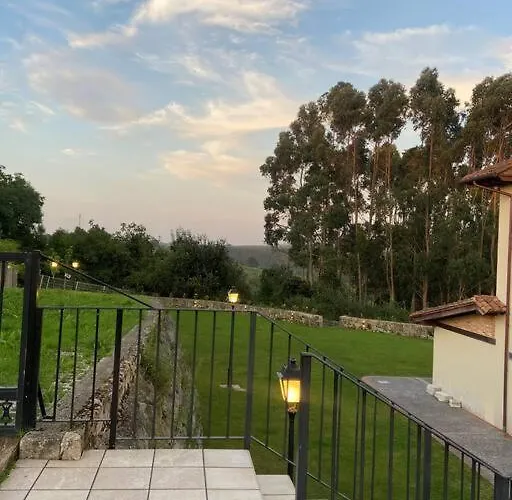 Holiday home Acogedor Adosado Con Entrada Independiente Lamadrid